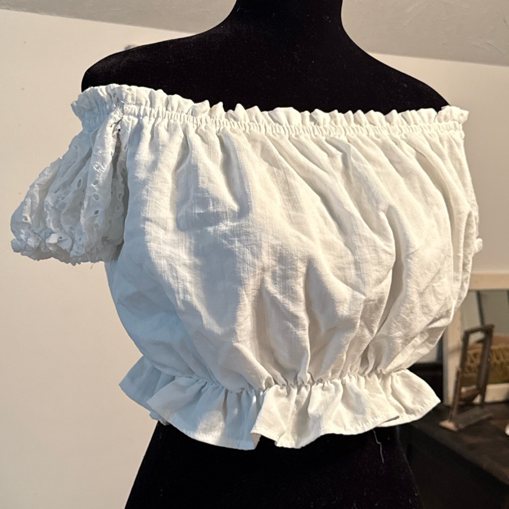 SHEIN White Off-Shoulder Crop Top